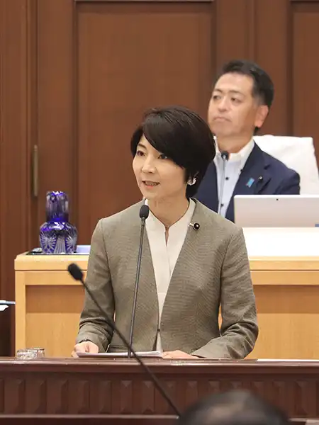 前井まき